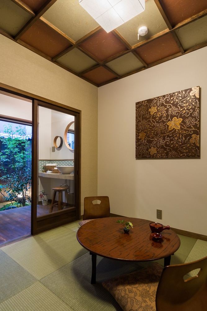 京いすけ 百足屋町 OTONARI 京都