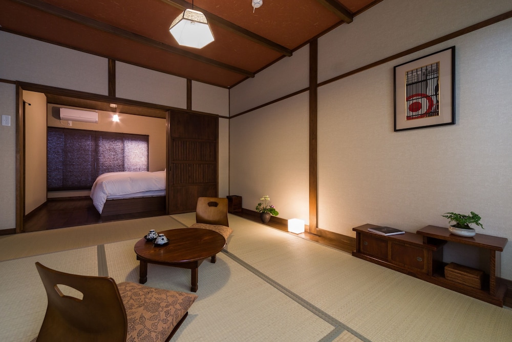 京いすけ 百足屋町 OTONARI 京都