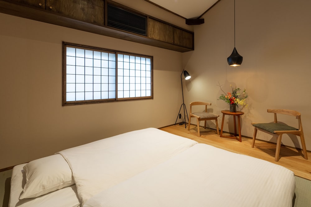 京都一棟貸し町屋旅館「華・星屋 」 京都
