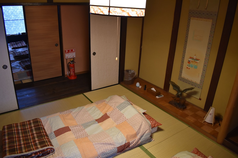 NISHIOJI KADO 京都