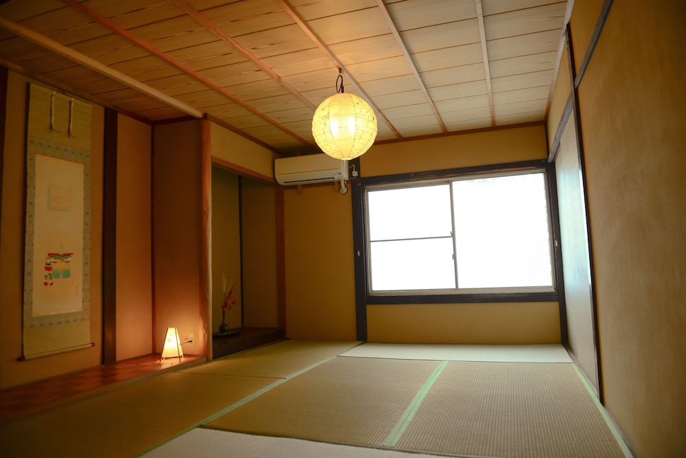 NISHIOJI KADO 京都