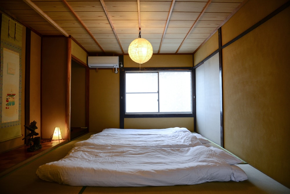NISHIOJI KADO 京都