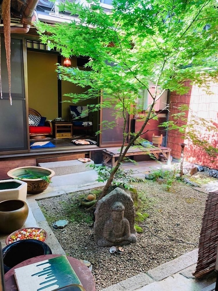 ゲストハウス & サロン 京都 月と 京都