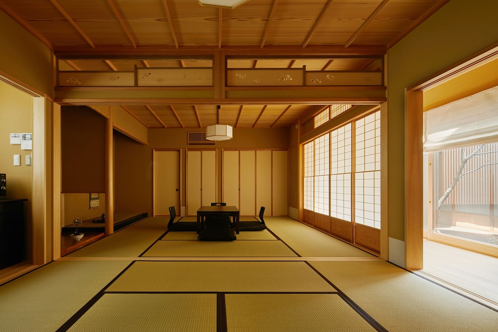 HANARE KYOTO 御宿 長谷川 京都
