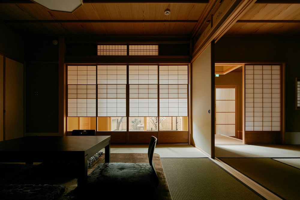 HANARE KYOTO 御宿 長谷川 京都