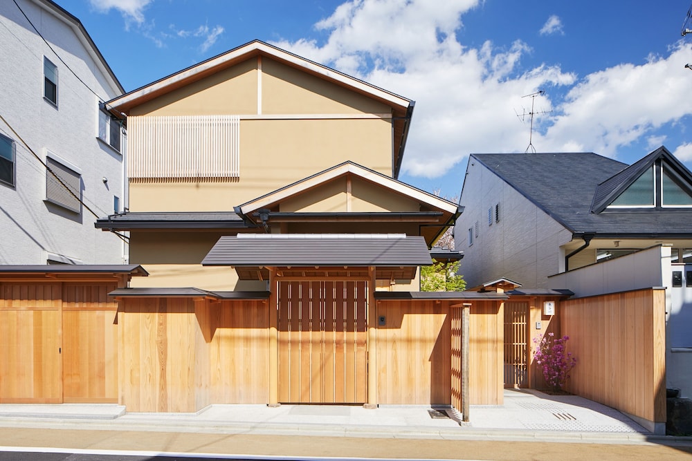 HANARE KYOTO 御宿 長谷川 京都