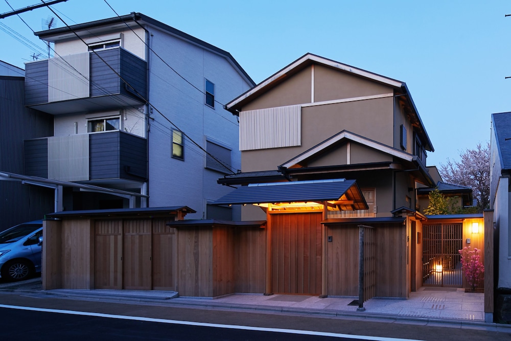 HANARE KYOTO 御宿 長谷川 京都