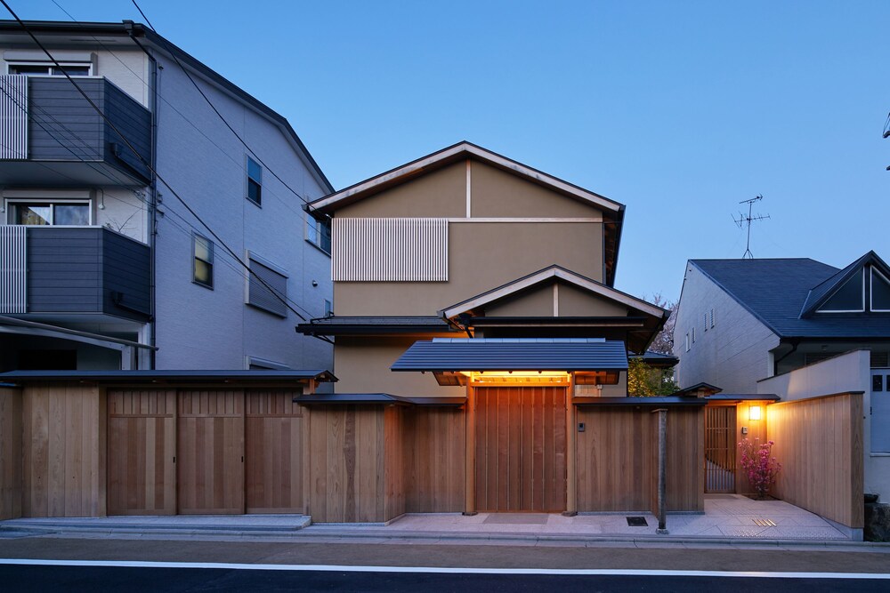 HANARE KYOTO 御宿 長谷川 京都