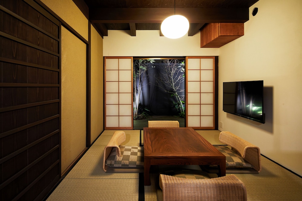 HANARE KYOTO 八坂の塔もくせい庵 京都
