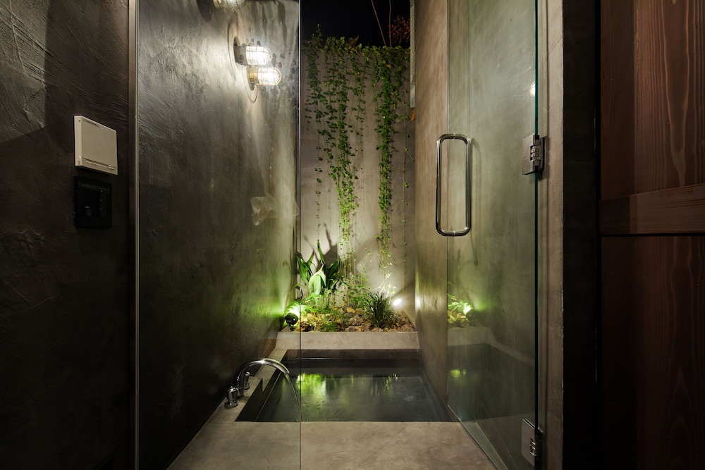 HANARE KYOTO 八坂の塔もくせい庵 京都