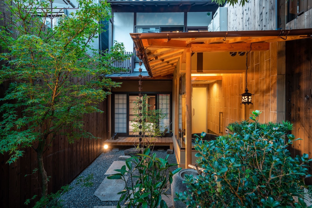雲町屋 蛸薬師 KUMOMACHIYA TAKOYAKUSHI 京都