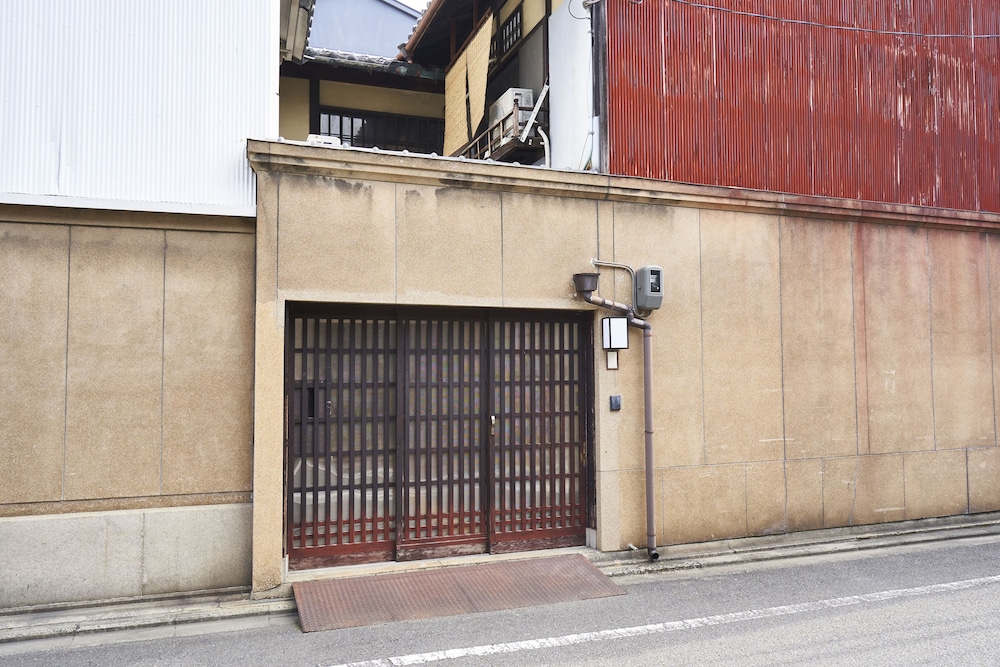 歴史的な蔵のある京町家 丹定 京都