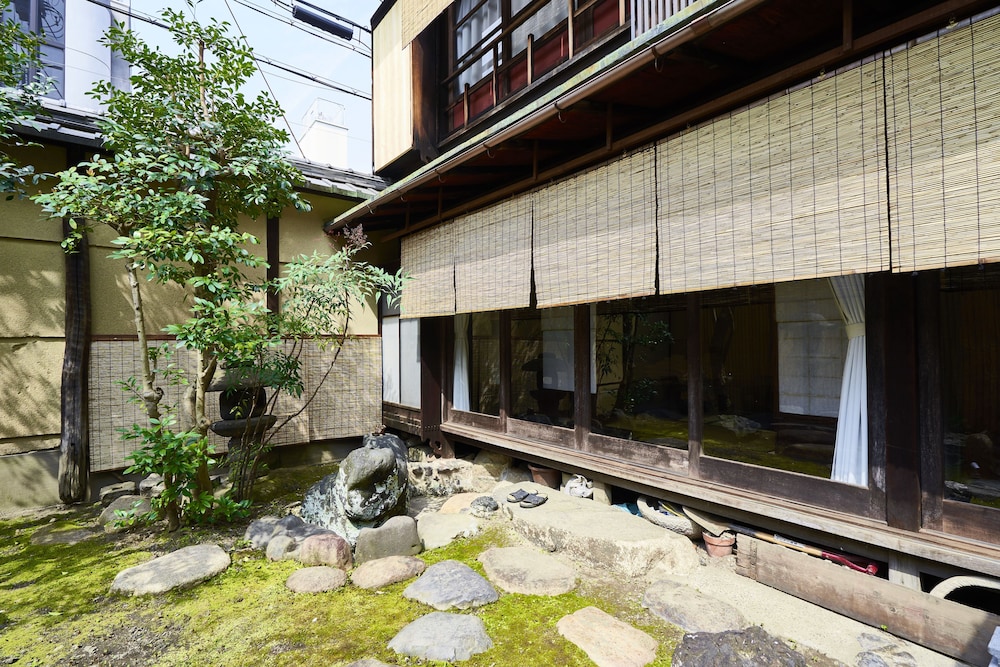 歴史的な蔵のある京町家 丹定 京都