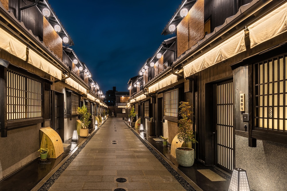 NAZUNA 京都 椿通 京都