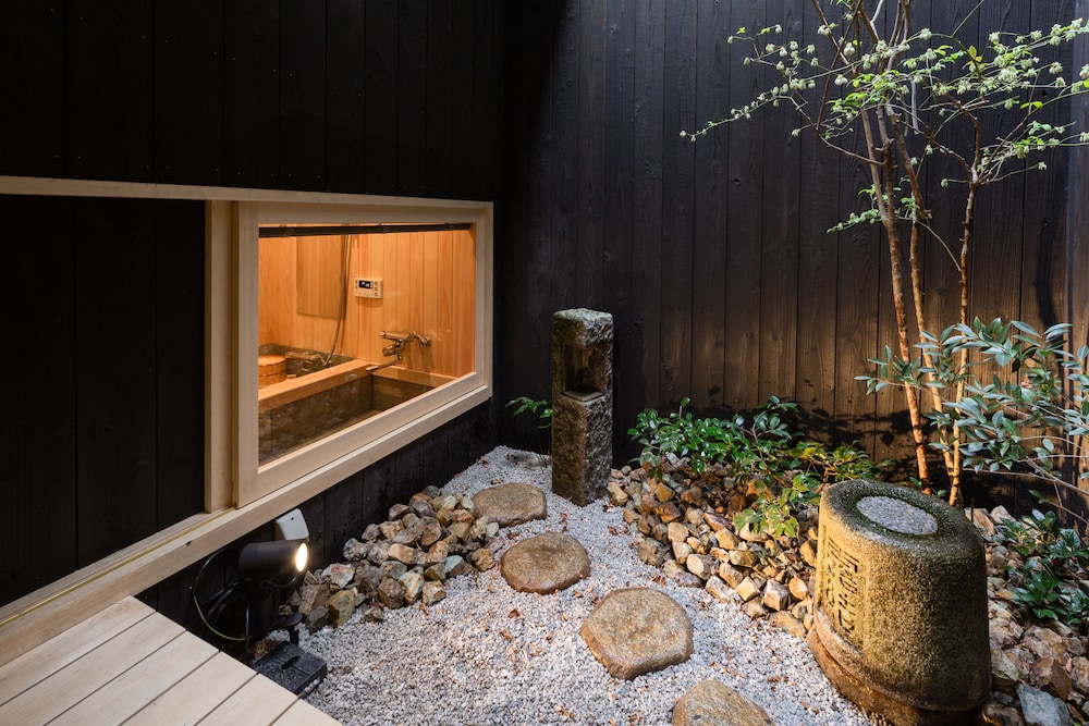 京都一棟貸し町屋旅館「華・安吉居」 京都