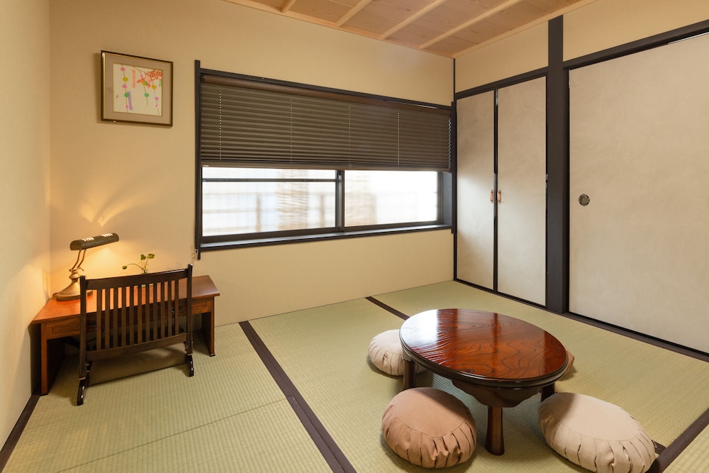 京都一棟貸し町屋旅館「華・安吉居」 京都