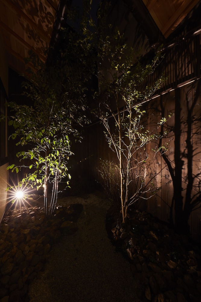 鈴　宮川町　椿 京都