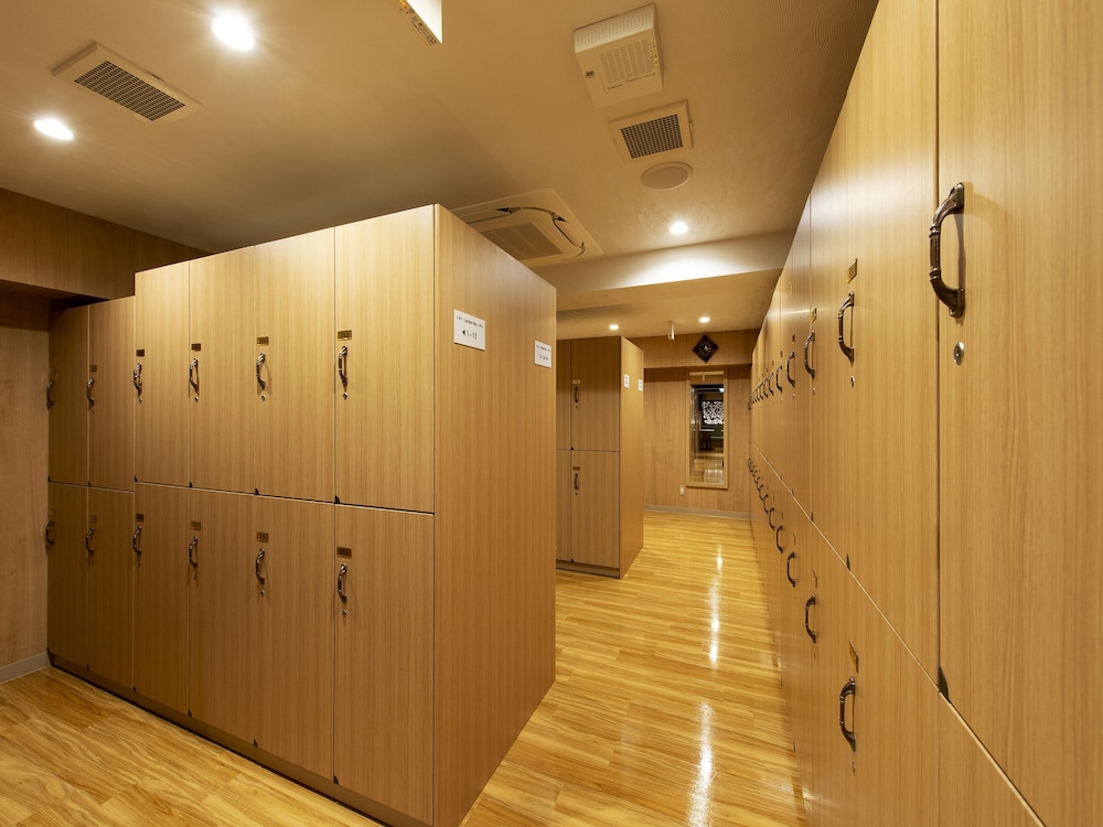 豪華カプセルホテル 安心お宿プレミアリゾート京都四条烏丸店 京都