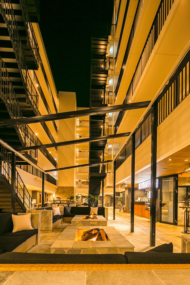SAKURA TERRACE THE GALLERY (サクラテラス ザ ギャラリー) 京都