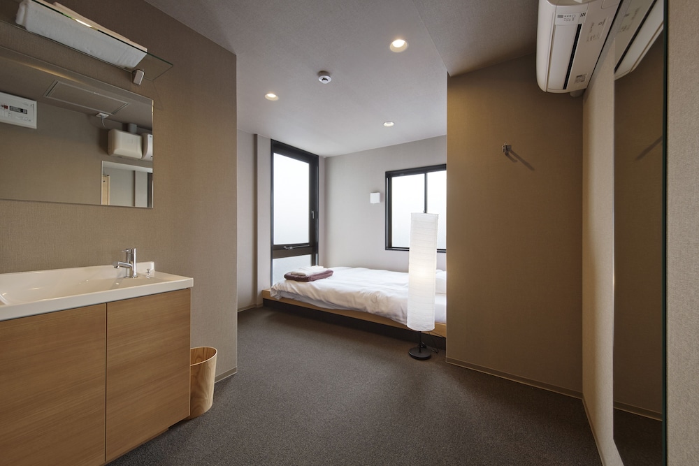 KAEDE GUESTHOUSE 京都