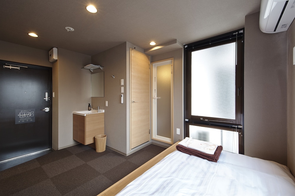 KAEDE GUESTHOUSE 京都