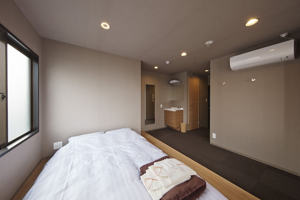 KAEDE GUESTHOUSE 京都