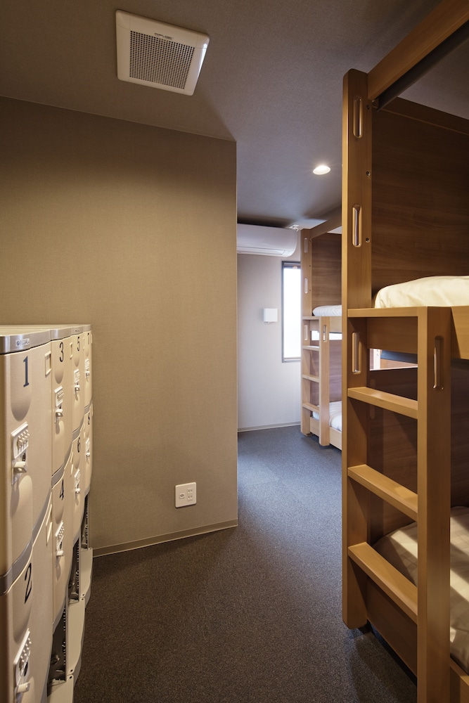 KAEDE GUESTHOUSE 京都