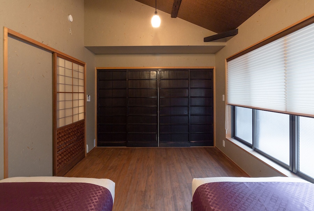京都一棟貸し町屋旅館「華・默然居」 京都