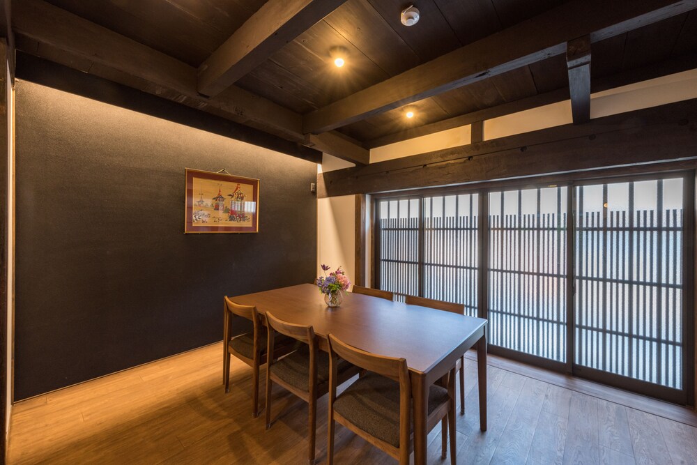 京都一棟貸し町屋旅館「華・默然居」 京都