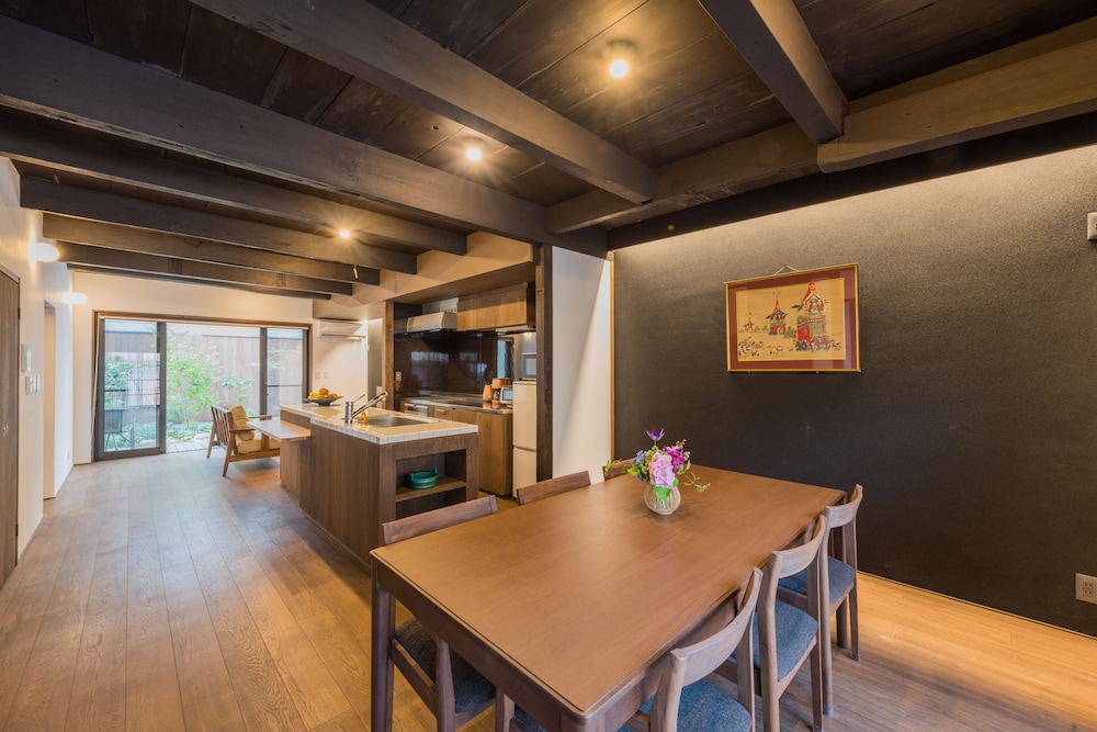 京都一棟貸し町屋旅館「華・默然居」 京都