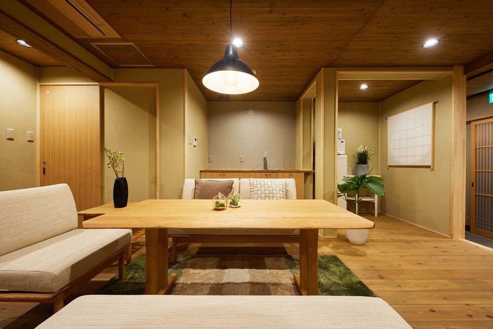 HANARE KYOTO 隠 京都