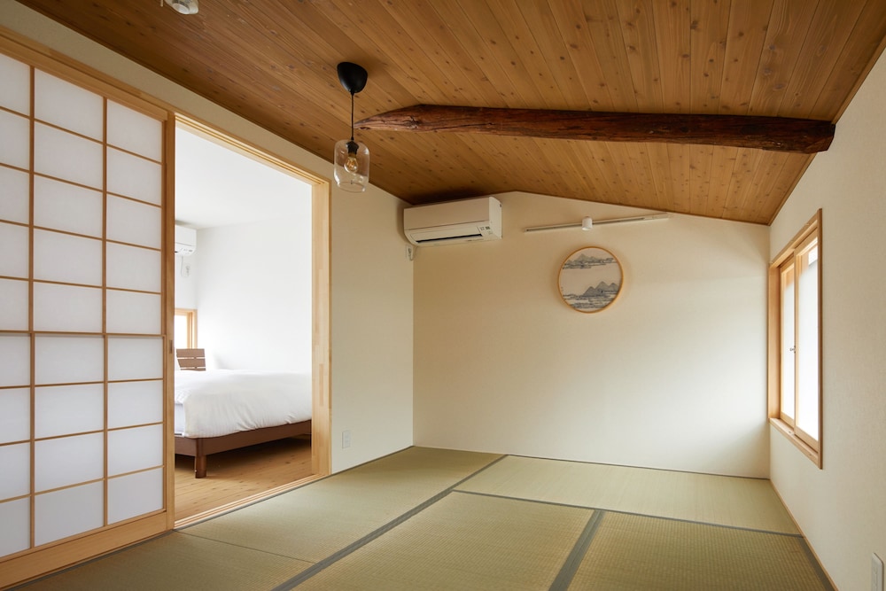 HANARE KYOTO 隠 京都