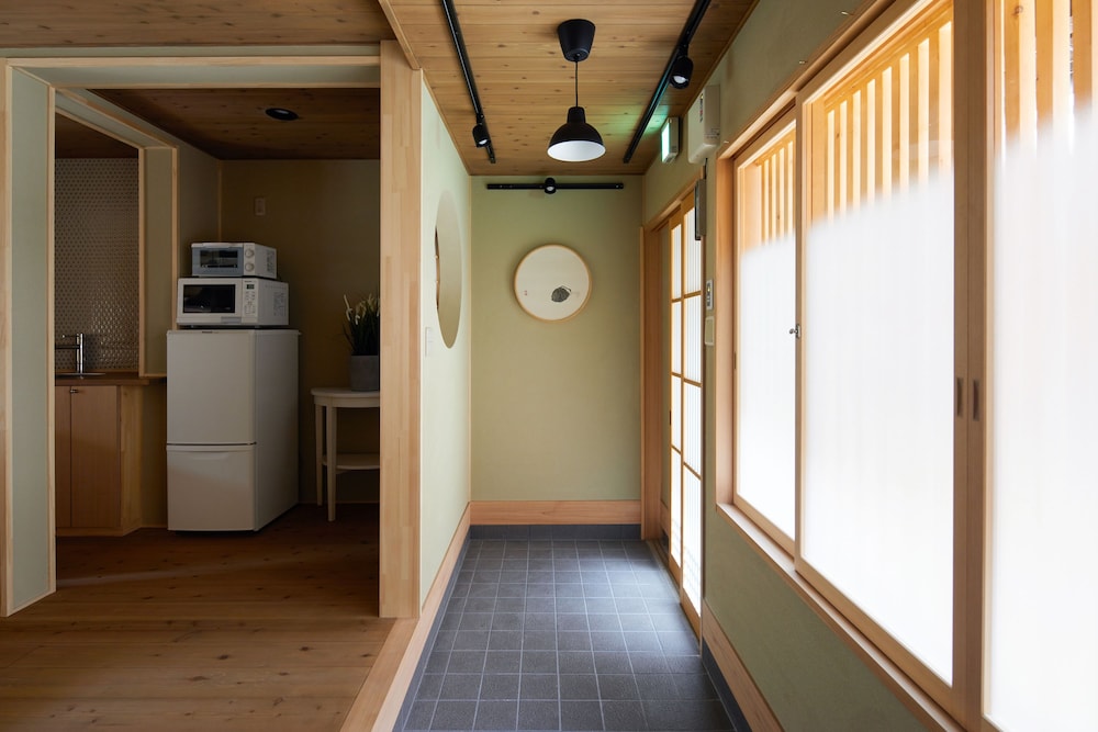 HANARE KYOTO 隠 京都