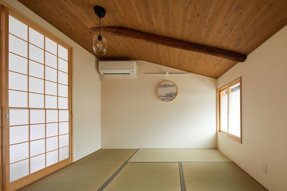 HANARE KYOTO 隠 京都