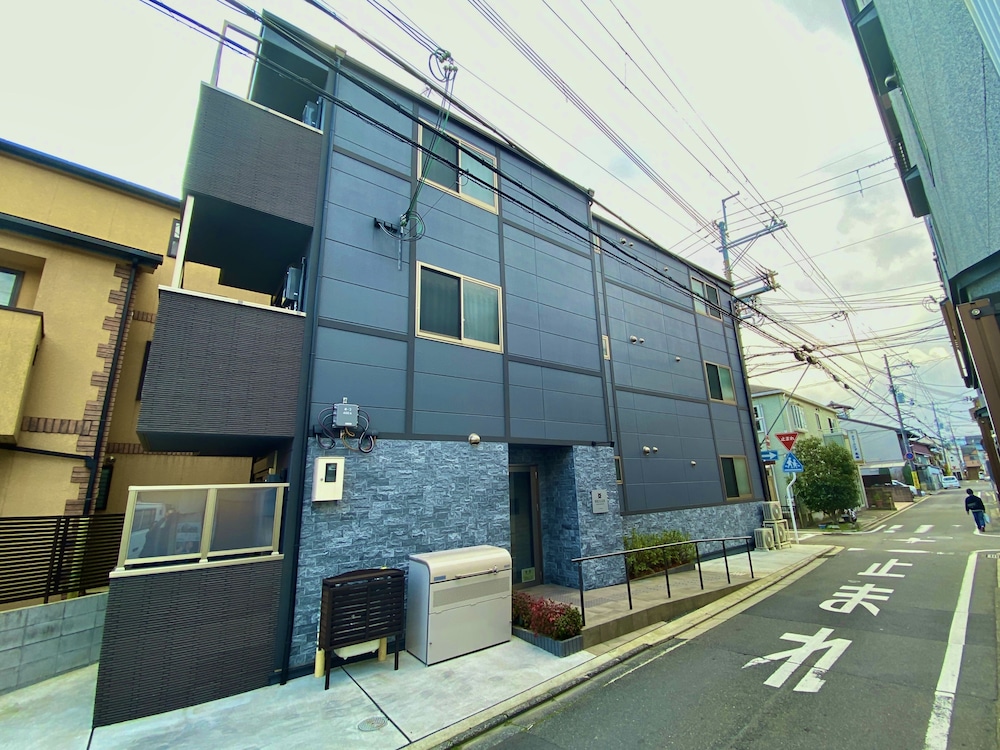 ブリエ京都丹波口 F 京都