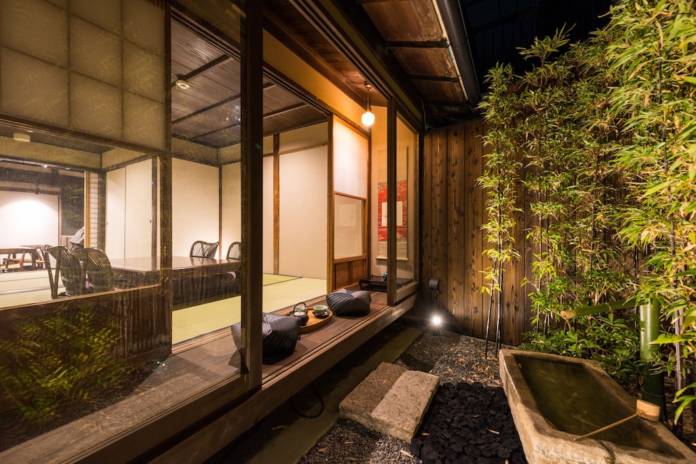 京都一棟貸し町屋旅館「華・竹林京舍」 京都