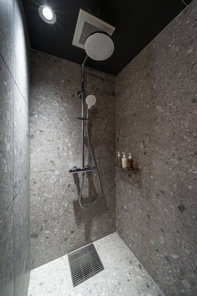 KYOTO ITOYA HOTEL MON (京都糸屋ホテル モン) 京都