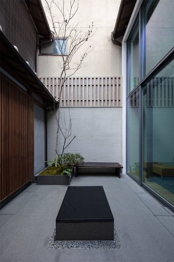 RESIDENCE JO 15 KARASUMA SHIJYO 京都