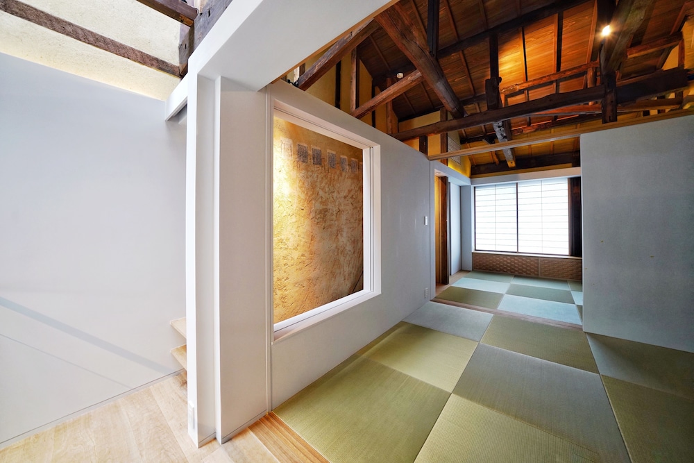 RESIDENCE JO 15 KARASUMA SHIJYO 京都