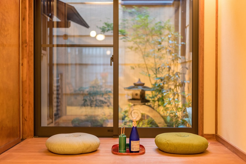 京都一棟貸し町屋旅館「華・洛嵐居」 京都