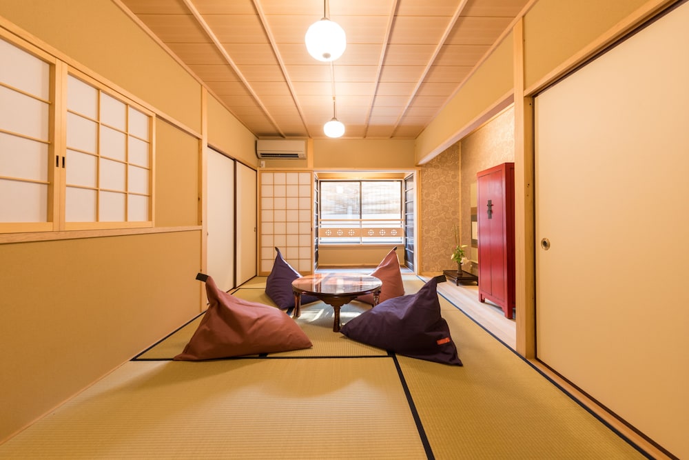 京都一棟貸し町屋旅館「華・洛嵐居」 京都