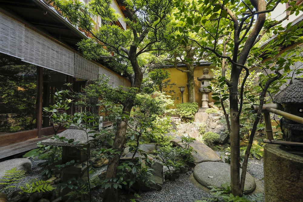 旅館 三賀 京都