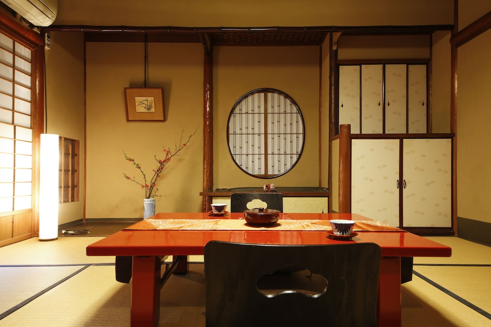 旅館 三賀 京都