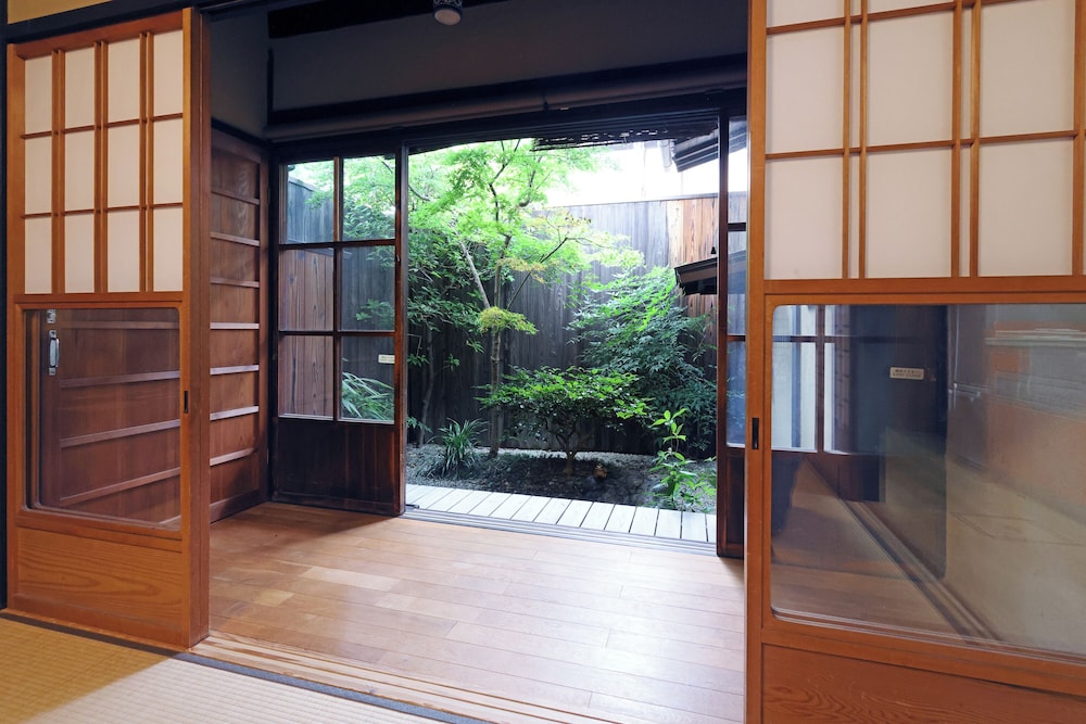 平安宮内裏の宿 京都
