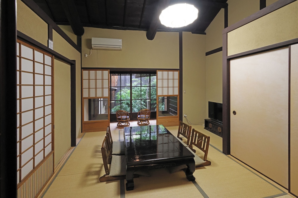 平安宮内裏の宿 京都