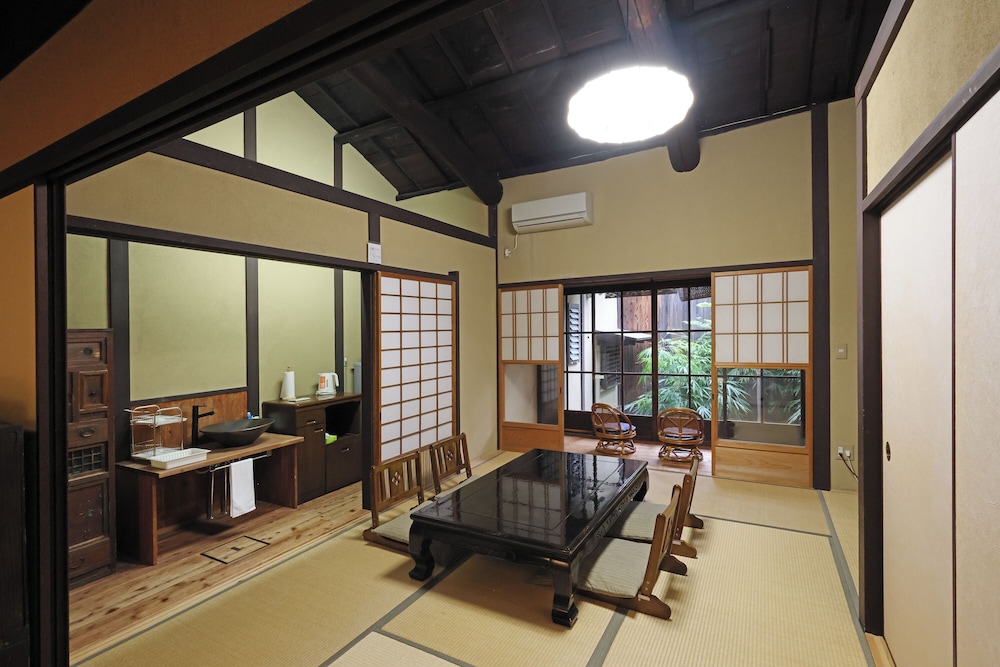平安宮内裏の宿 京都