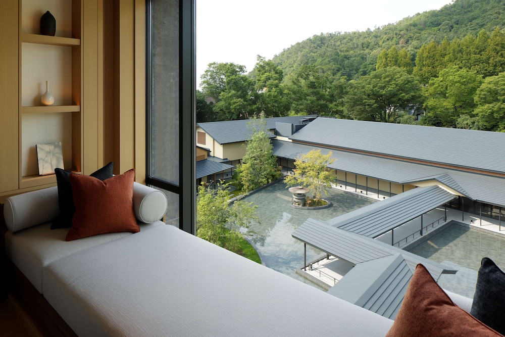 ROKU KYOTO LXR HOTELS & RESORTS 京都