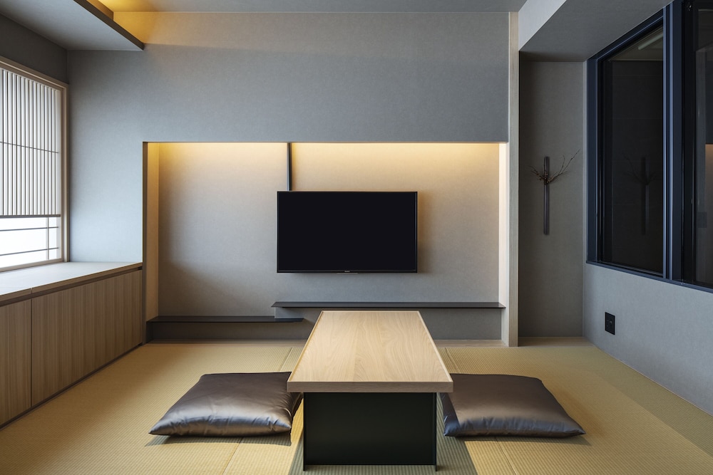 HOTEL TOU NISHINOTOIN KYOTO 京都