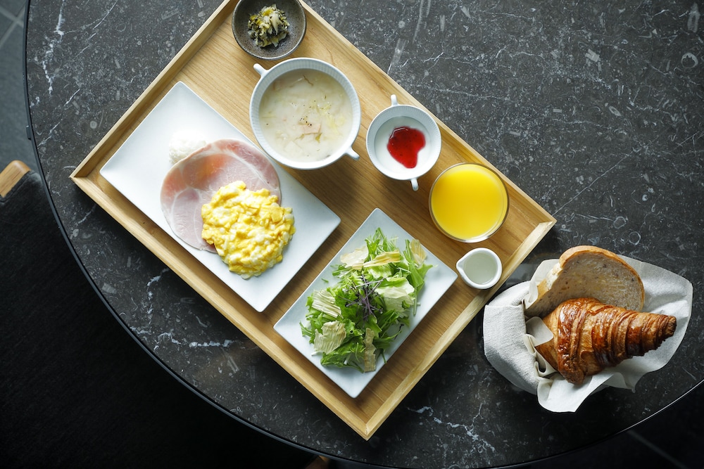 HOTEL TOU NISHINOTOIN KYOTO 京都