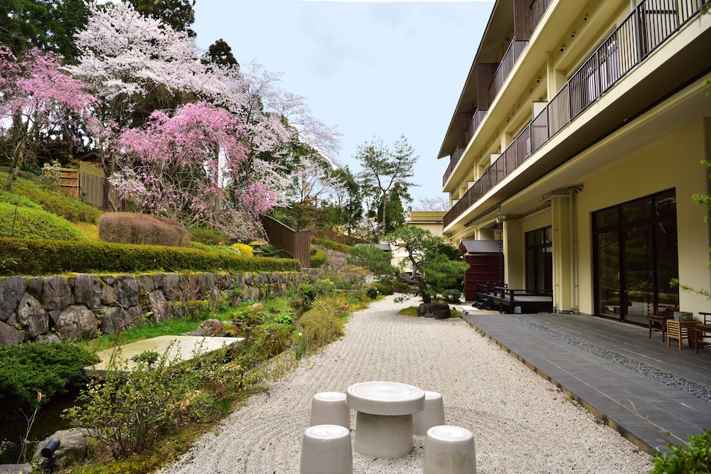 湯の花温泉　京YUNOHANA RESORT 翠泉 京都